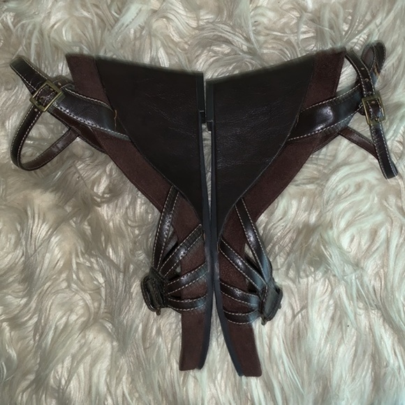 NWOB Bass Alexis Open Toe Wedge Sandal w/Ankle Strap Brown Leather Size 7.5 - Picture 5 of 16